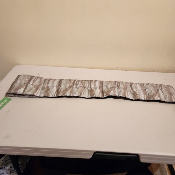 Taion Reversible Down Neck Warmer Gray Camouflage NWT Weather Resistant Scarf - Picture 5 of 10